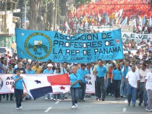 В Панаме продолжаются акции протеста против реформ Мартинелли