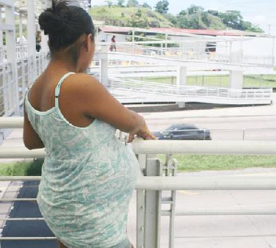 В Панаме беременеют в среднем 888 школьниц за учебный год