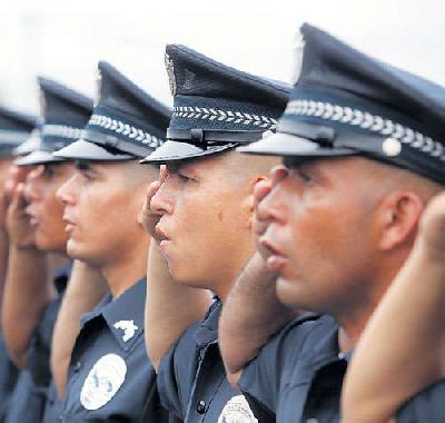 У панамских полицейских появилась новая униформа